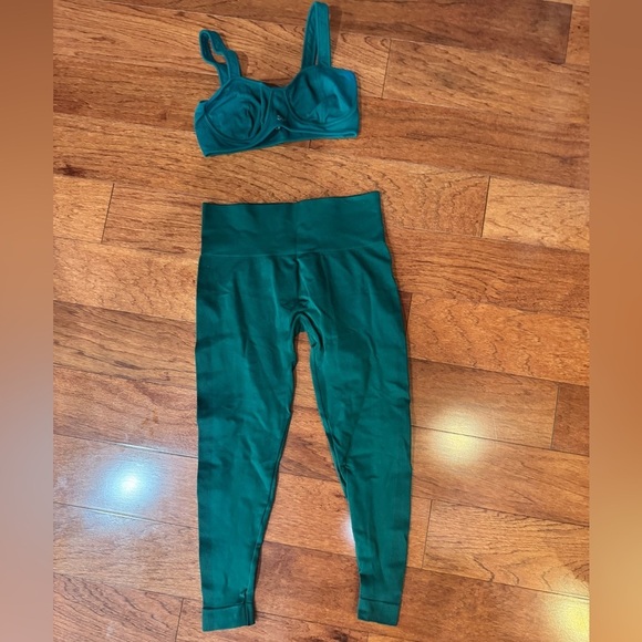 SET Active Other - Set active Green Sports Bra and Leggings Set size XL